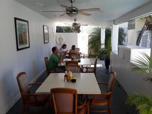 Breakfast area