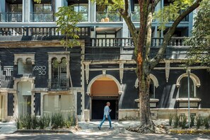 Exterior - Stylish Loft w Balcony in the Heart of Roma Norte (Mexico City)