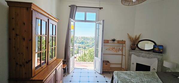 2 chambres, fer et planche à repasser, Wi-Fi, literie fournie