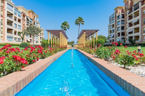 Apartment With Pool & Garden Views