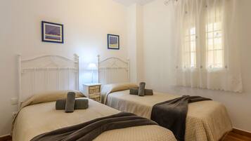 Apartment | 2 bedrooms, iron/ironing board