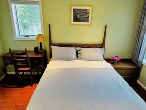 2 bedrooms, iron/ironing board, WiFi, bed sheets - Sophia's Flat A-No Step/ Pet Friendly at Quiet & Peaceful Suburb (Broomall)