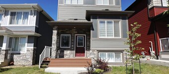 Kinglet 4BR Getaway |A/C|Garage|Near WEM|Disney+