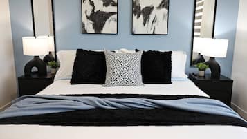 4 bedrooms, desk, iron/ironing board, travel crib