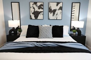 4 bedrooms, desk, iron/ironing board, travel crib