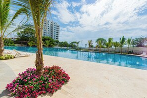 Outdoor pool - New luxury oceanfront apartment in the Colombian Caribbean Apt. 1417 Santa Marta (Santa Marta)