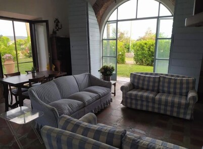 Villa with BBQ and Private Garden - Shared Pool and Tennis court