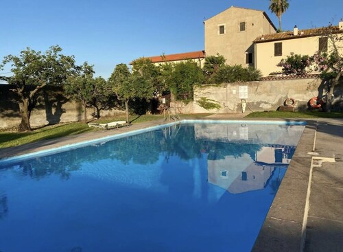Villa with BBQ and Private Garden - Shared Pool and Tennis court