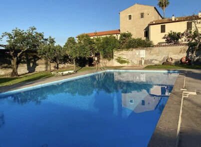 Villa with BBQ and Private Garden - Shared Pool and Tennis court