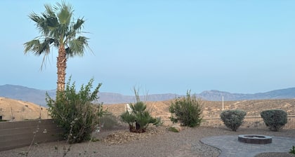 3-bedroom house in enchanting Mesquite with WiFi, AC