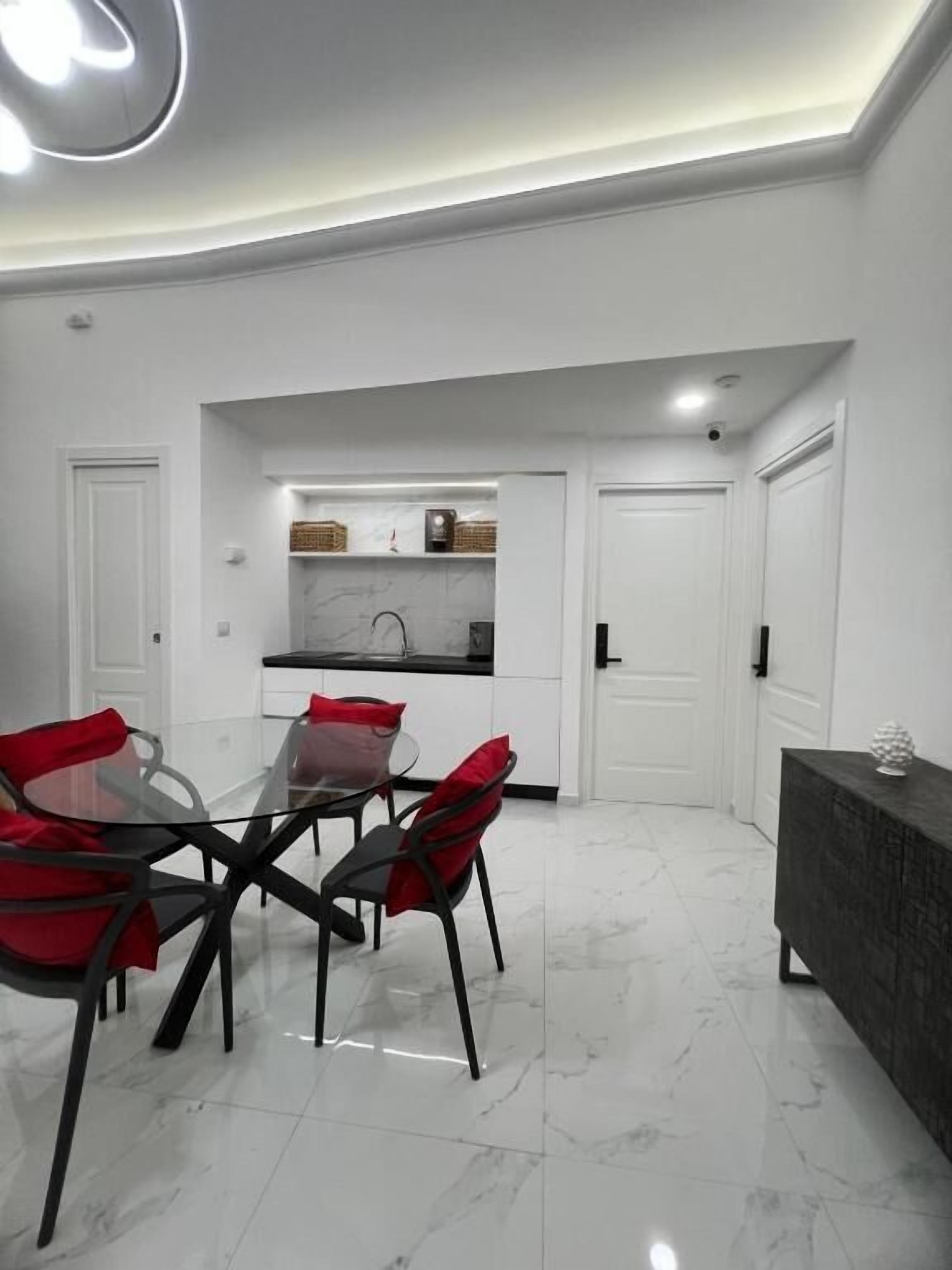 Ilmainen päivittäinen paikallinen aamiainen 