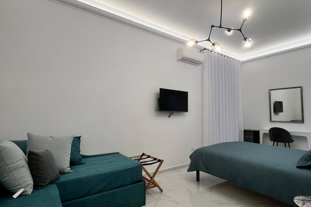Luxury Quadruple Room | In-room safe, free WiFi