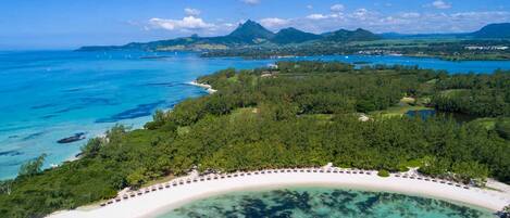 Sun-loungers, beach towels