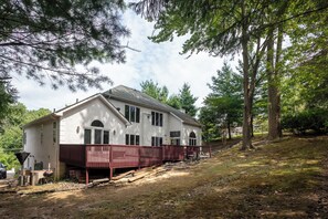 Exterior - Sophia's MANOR C at the quiet & peaceful suburb (Broomall)