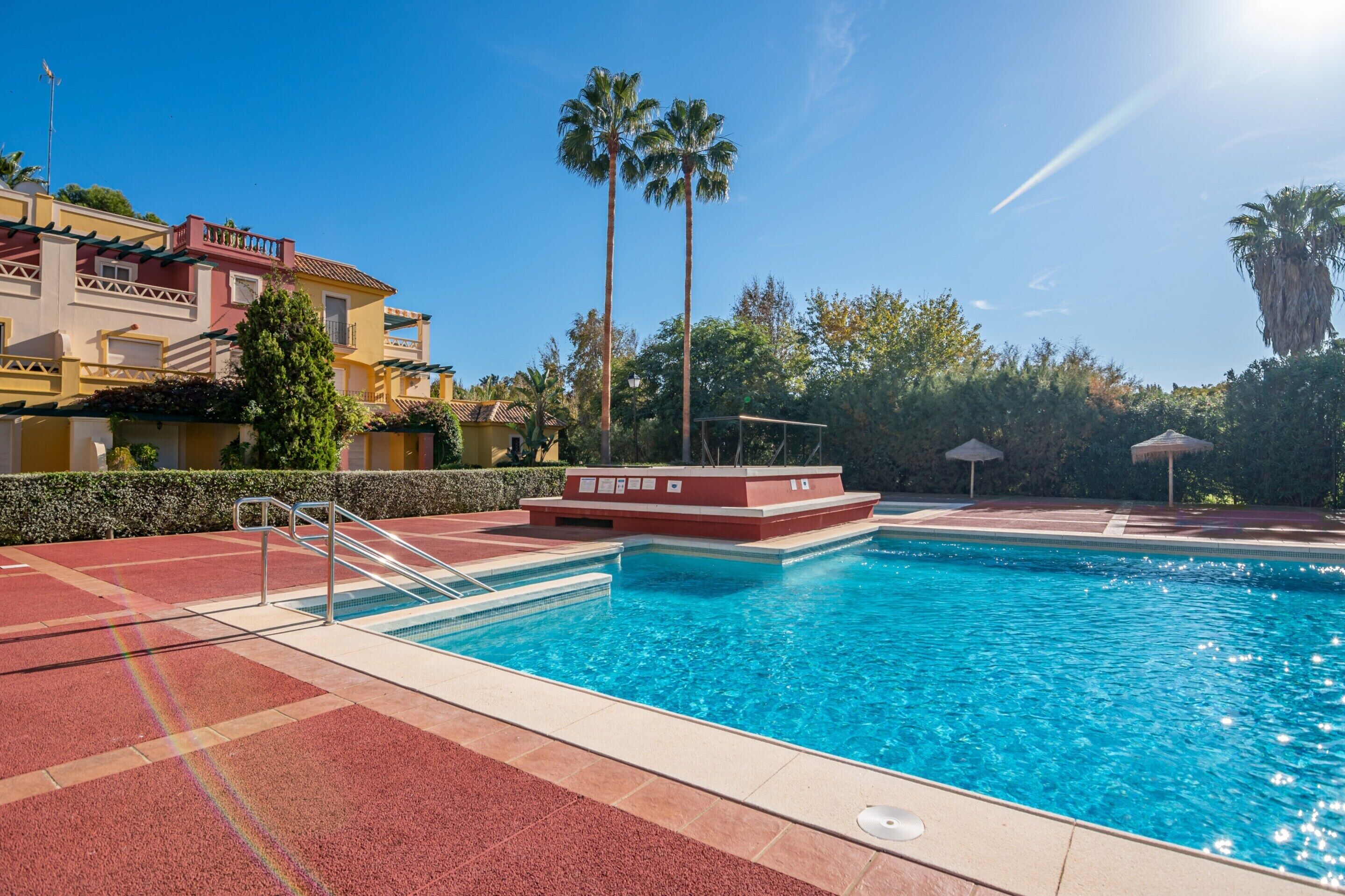 Apartment | Pool | Outdoor pool