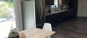 Charming 3 bedroom house with WiFi and AC in San Antonio