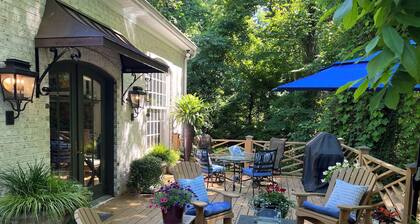 Beautiful 1-bedroom spacious cottage with everything you need in Greensboro, NC
