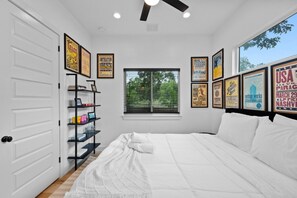 1 habitación, escritorio, wifi gratis y ropa de cama
