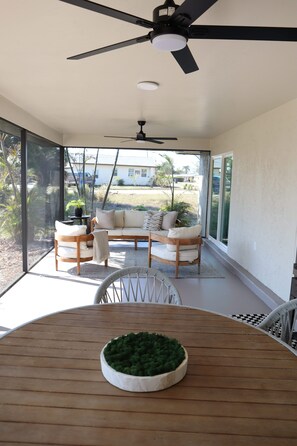 Outdoor dining