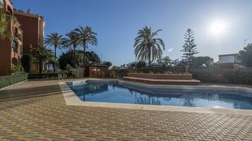 Apartment | Pool | Outdoor pool