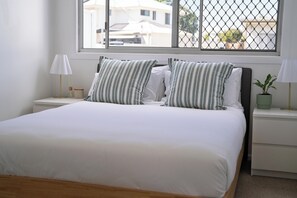 3 bedrooms, WiFi, bed sheets