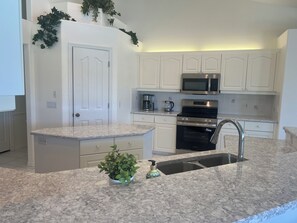 Fridge, microwave, oven, stovetop - Rotonda Family  Resort - Panoramic Views (Rotonda West)