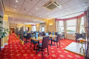 Restaurant - Merrion Hotel (Llandudno)