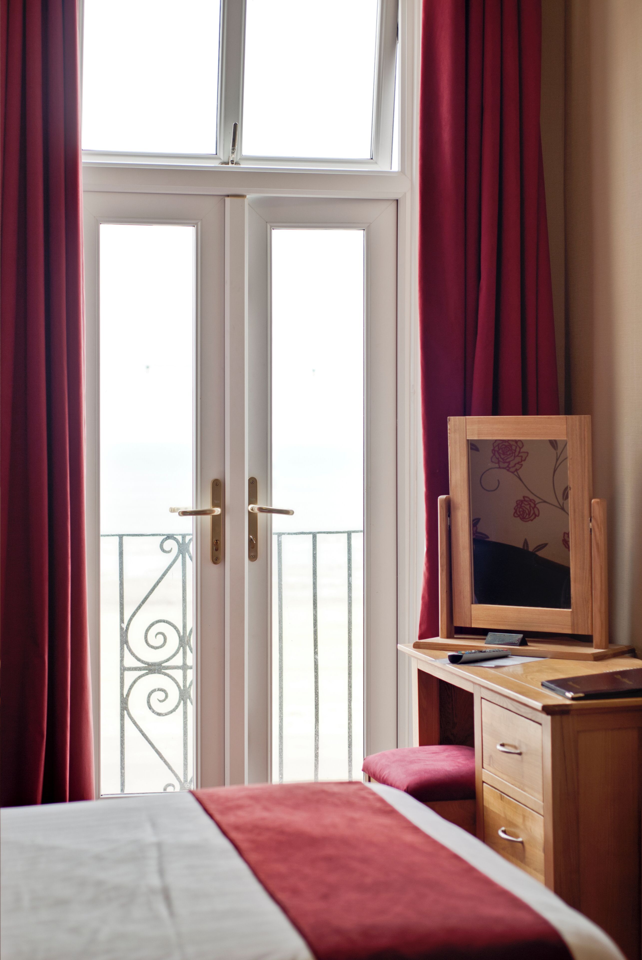 Premium small double with balcony | Desk, iron/ironing board, free WiFi