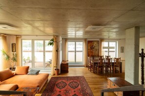 Living area - L´Ocelot Premium Apartment - AC, 2 floors (Prague)