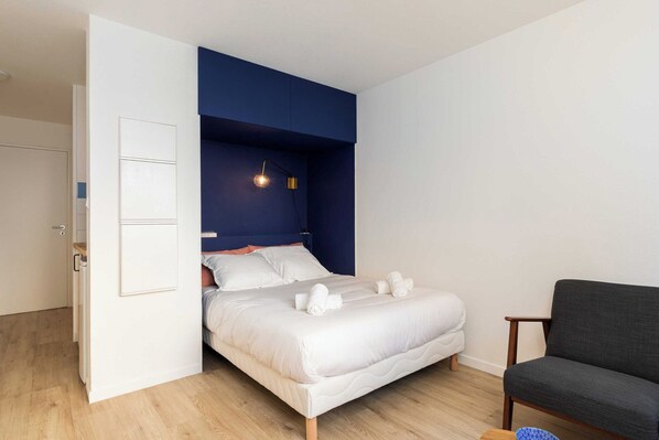 Apartment | 1 bedroom, iron/ironing board, bed sheets
