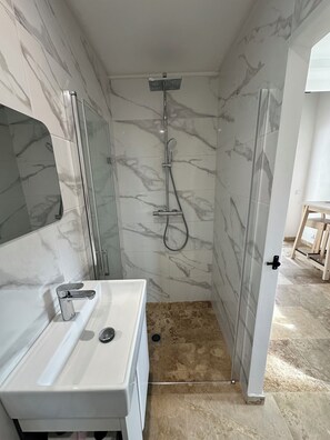 Shower, toilet paper