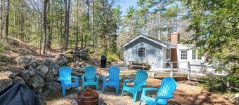 Charming 2-bedroom house with WiFi and W/D in Alton Bay-10 min to Gunstock