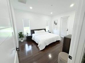 3 Schlafzimmer, Bügeleisen/Bügelbrett, WLAN, Bettwäsche