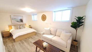 2 bedrooms, desk, iron/ironing board, free WiFi