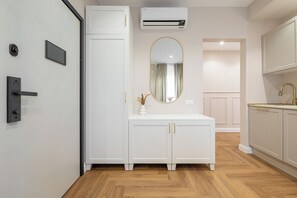 Dusche, Haartrockner, Bidet, Handtücher