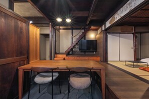 Dining - Shiki Homes | Bisho Misaki / Kyoto Kyōto (Kyoto)