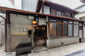 Exterior - Shiki Homes | Bisho Misaki / Kyoto Kyōto (Kyoto)