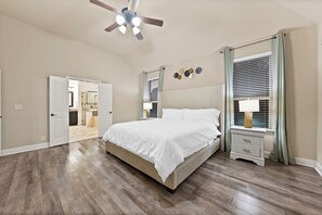 5 bedrooms, desk, iron/ironing board, travel cot