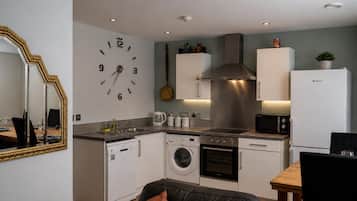 Comfort Apartment | Private kitchen | Electric kettle, eco-friendly cleaning products