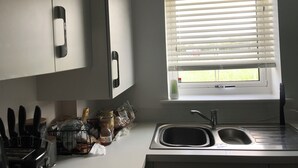 Unclassified image, 5 of 13, button - Modern 2-Bed Home | Entire Place | Ideal for Contractors & Families (Sittingbourne)