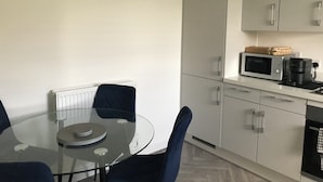 Unclassified image, 2 of 13, button - Modern 2-Bed Home | Entire Place | Ideal for Contractors & Families (Sittingbourne)