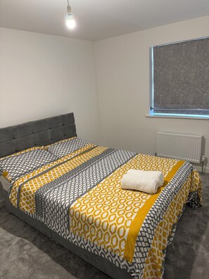2 bedrooms, iron/ironing board, free WiFi