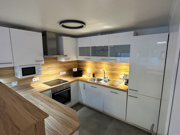 Microwave, oven, stovetop, dishwasher