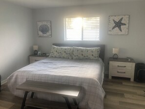 3 bedrooms, free WiFi, bed sheets, wheelchair access - Spacious 3-bedroom home with backyard oasis, private heated pool, close to beach (Cape Coral)