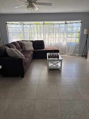 Téléviseur connecté, livres