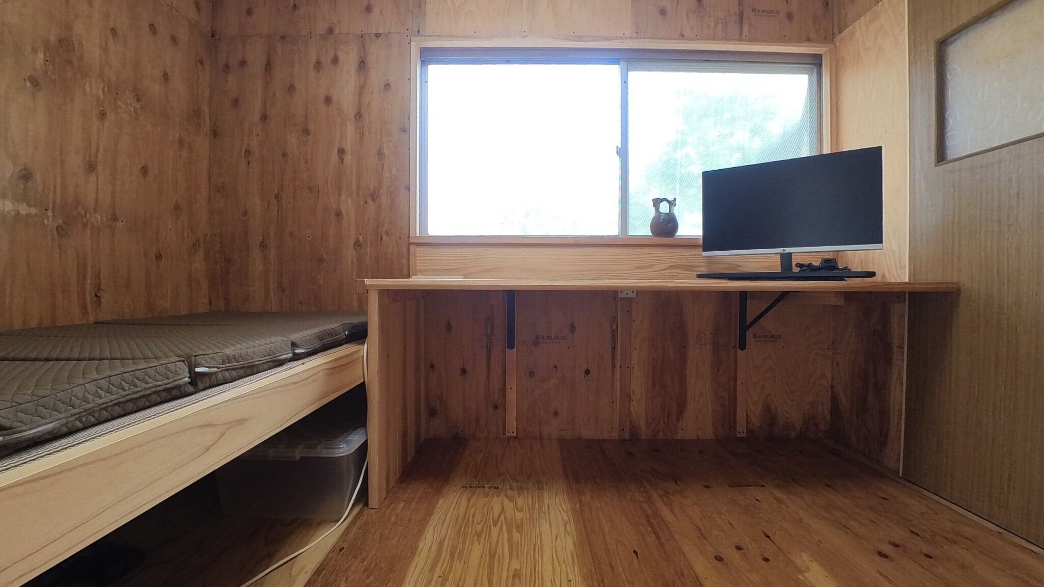 1 bedroom, desk, free WiFi, bed sheets