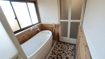 Hårtork och handdukar