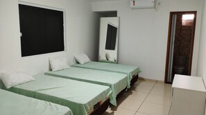 4 dormitorios, tabla de planchar con plancha, wifi