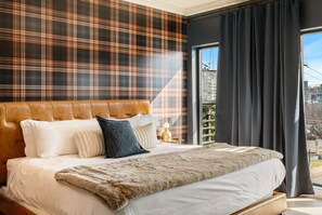 4 Schlafzimmer, Schreibtisch, Bügeleisen/Bügelbrett, Reisekinderbett