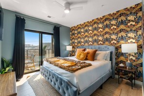 4 多间卧室、办公桌、熨斗/熨衣板、旅行婴儿床